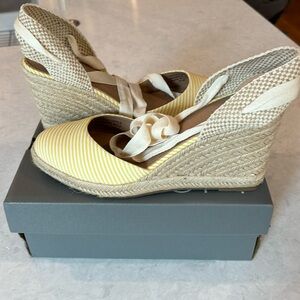 🍋 Brand New Espadrille Wedge in Yellow/White Stripe 🍋